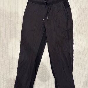 Lululemon Dance Studio Mid-Rise Cropped Pant Size 6